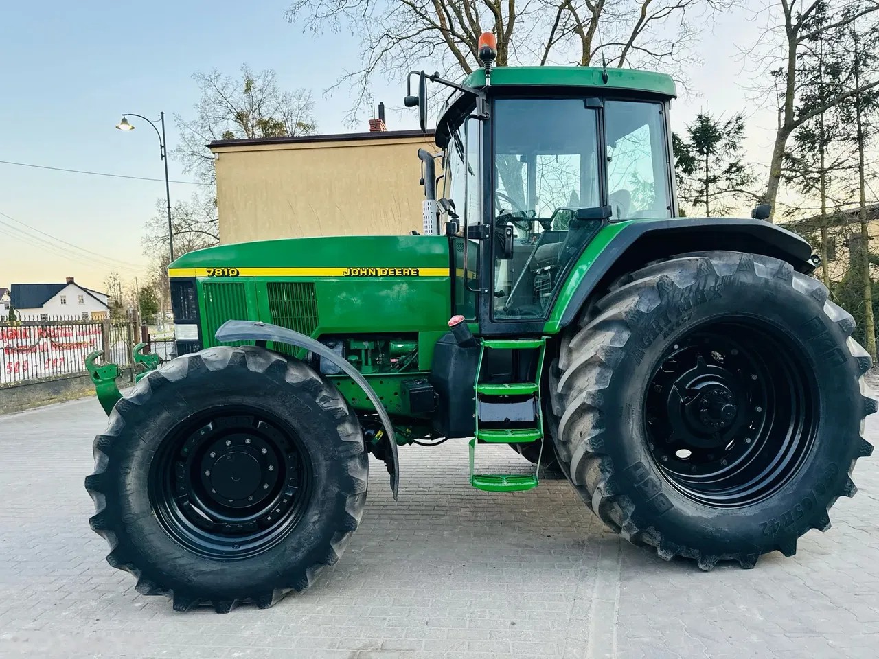 2001 John Deere 7810, Import Auf Lager in der EU — Foto 1