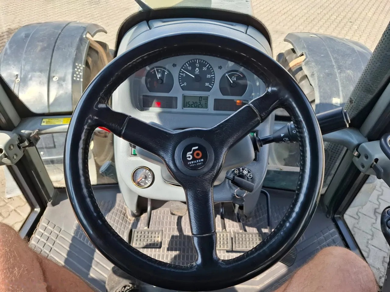 2001 Valtra 8550, 15.202 mth, Import Auf Lager in der EU — Foto 9 z 22