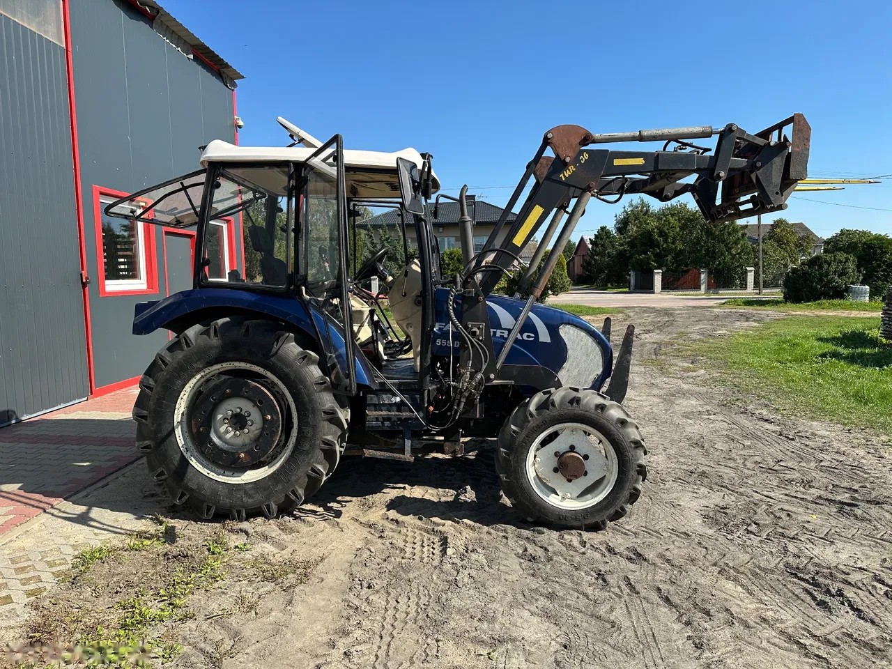 2012 Farmtrac 555, 4.900 mth, Import Auf Lager in der EU — Foto 3 z 15