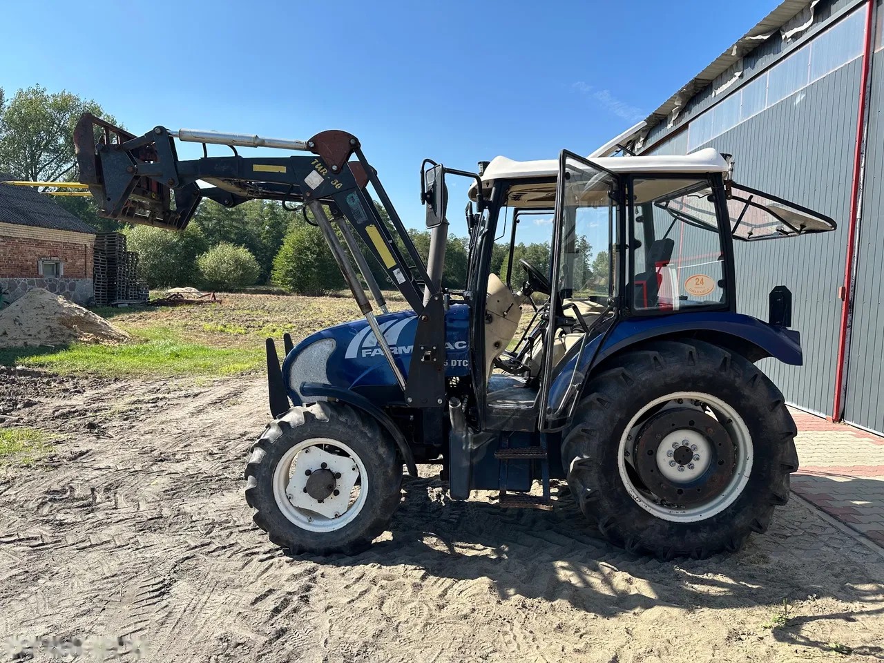 2012 Farmtrac 555, 4.900 mth, Import Auf Lager in der EU — Foto 7 z 15