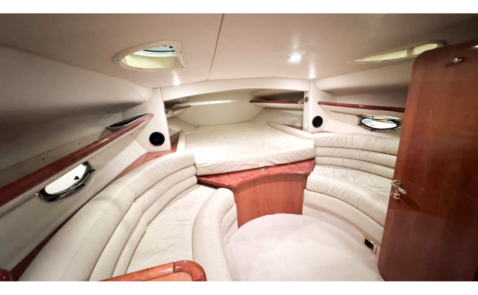 2003 Sunseeker, Import Auf Lager in der EU — Foto 9 z 12