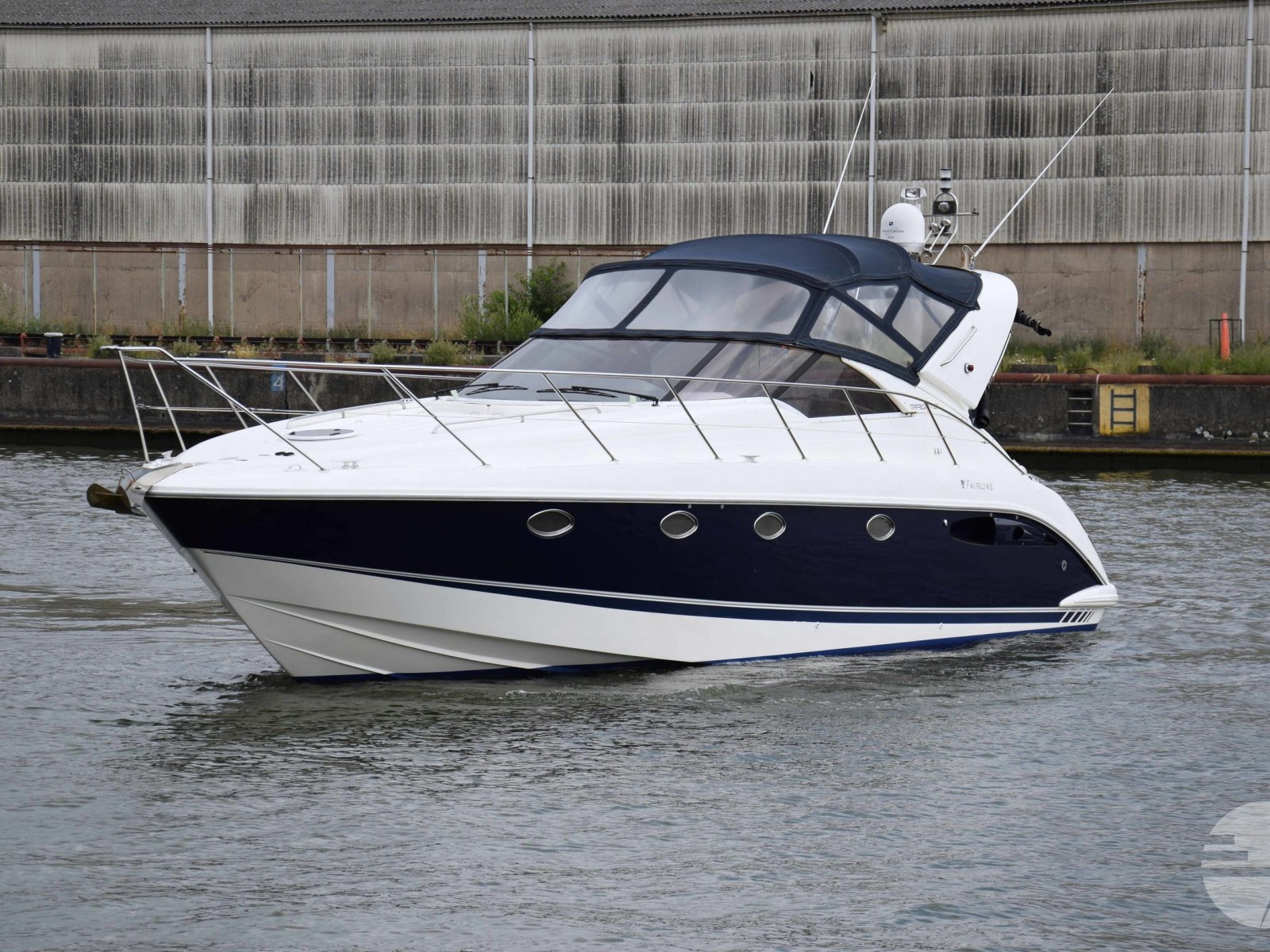 2004 Fairline D6-310 EVC, Import Auf Lager in der EU — Foto 11 z 20
