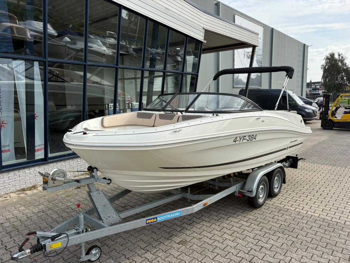 Bayliner, Import Auf Lager in der EU — Foto 1 | AMECAR Bayliner, Import Auf Lager in der EU — Foto 1