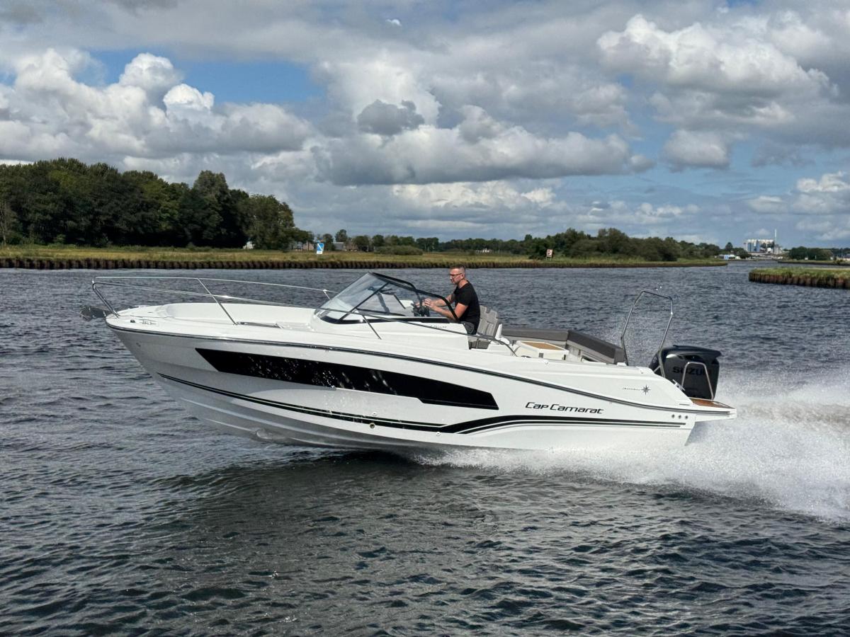 Jeanneau, Import Auf Lager in der EU — Foto 1 | AMECAR Jeanneau, Import Auf Lager in der EU — Foto 1