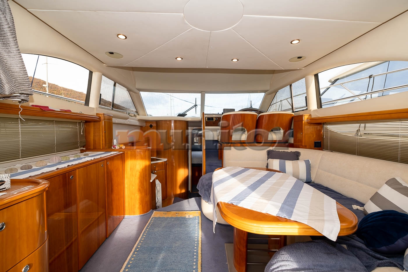 2000 Princess, Import Auf Lager in der EU — Foto 9 z 14