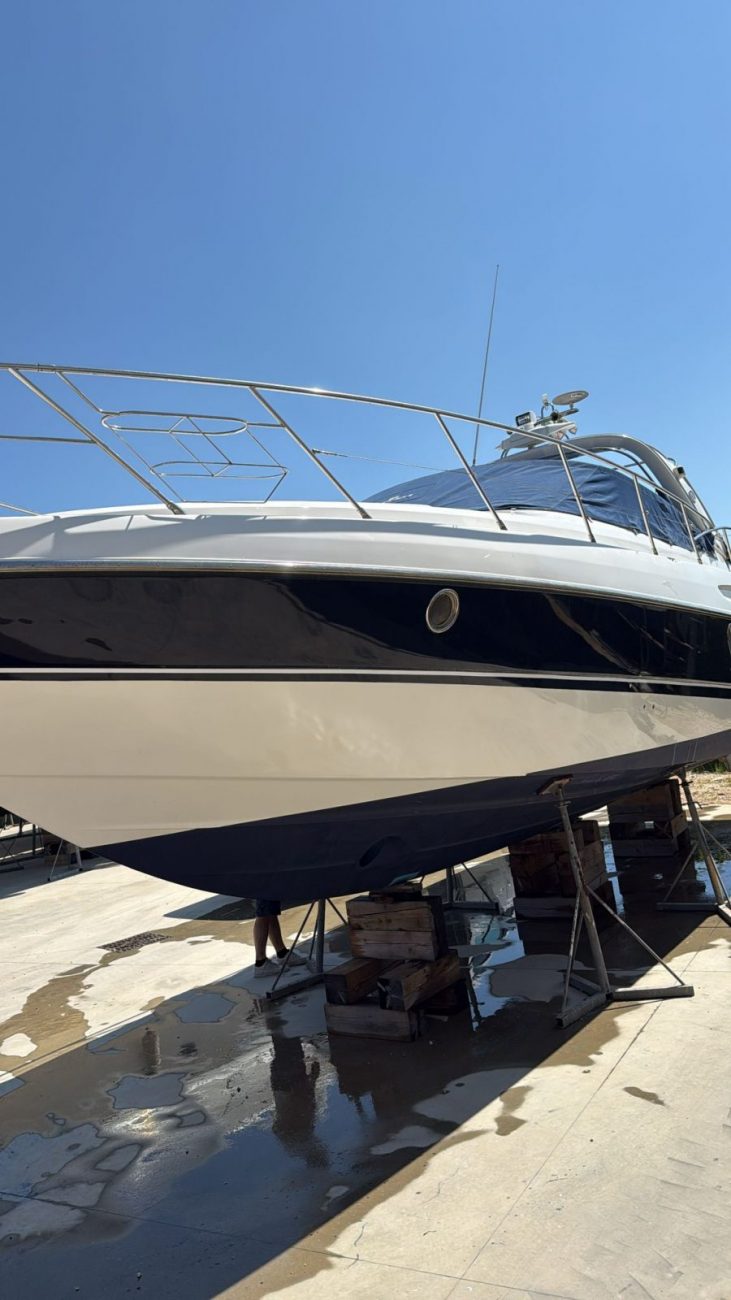 2005 Cranchi, Import Auf Lager in der EU — Foto 11 z 20