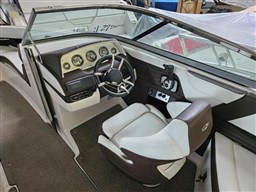 2016 Regal, Import Auf Lager in der EU — Foto 7 z 20