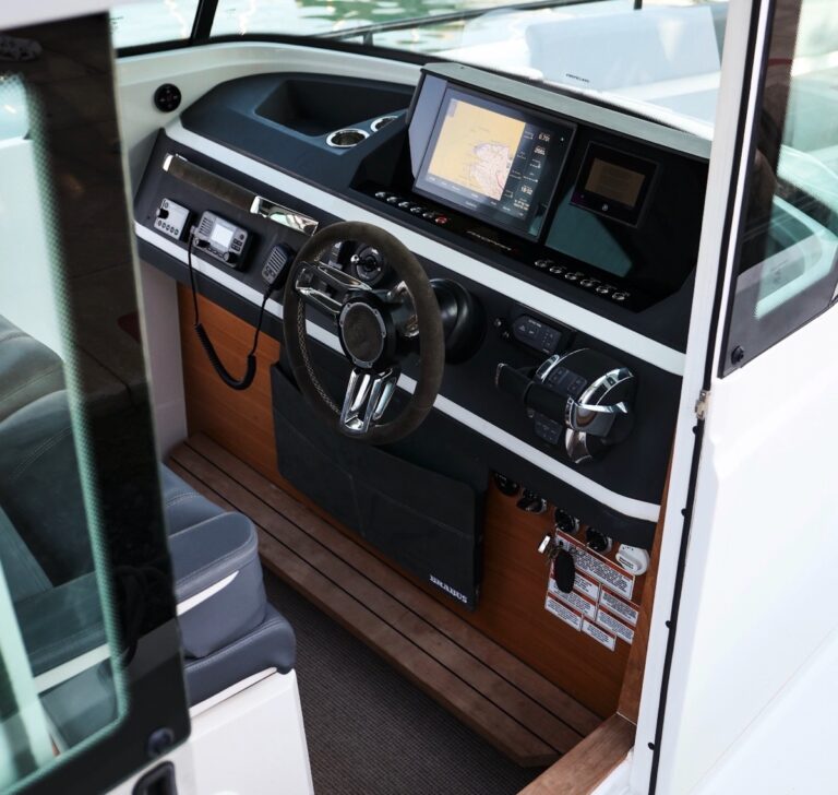 2020 Axopar, Import Auf Lager in der EU — Foto 6 z 9