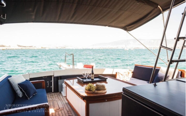 1984 Hatteras 60 Fly, Import Auf Lager in der EU — Foto 5 z 20