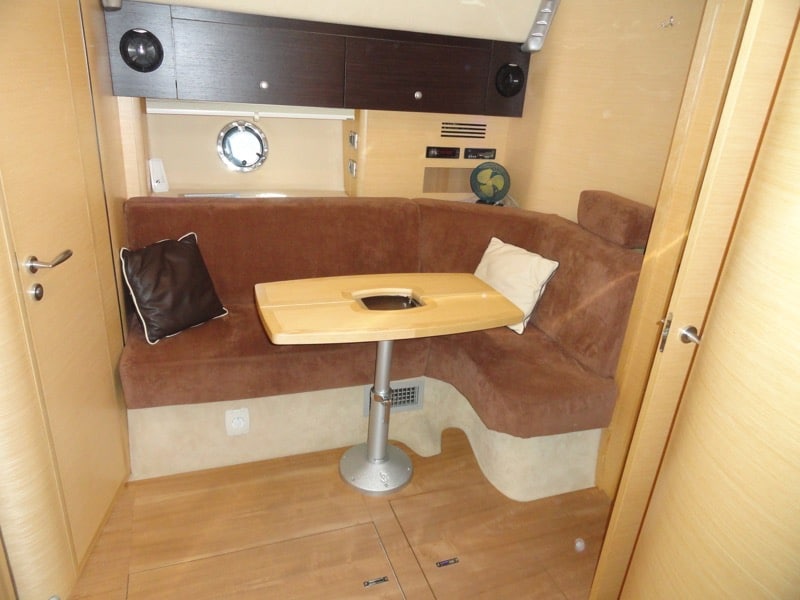 2007 Cranchi, Import Auf Lager in der EU — Foto 8 z 19