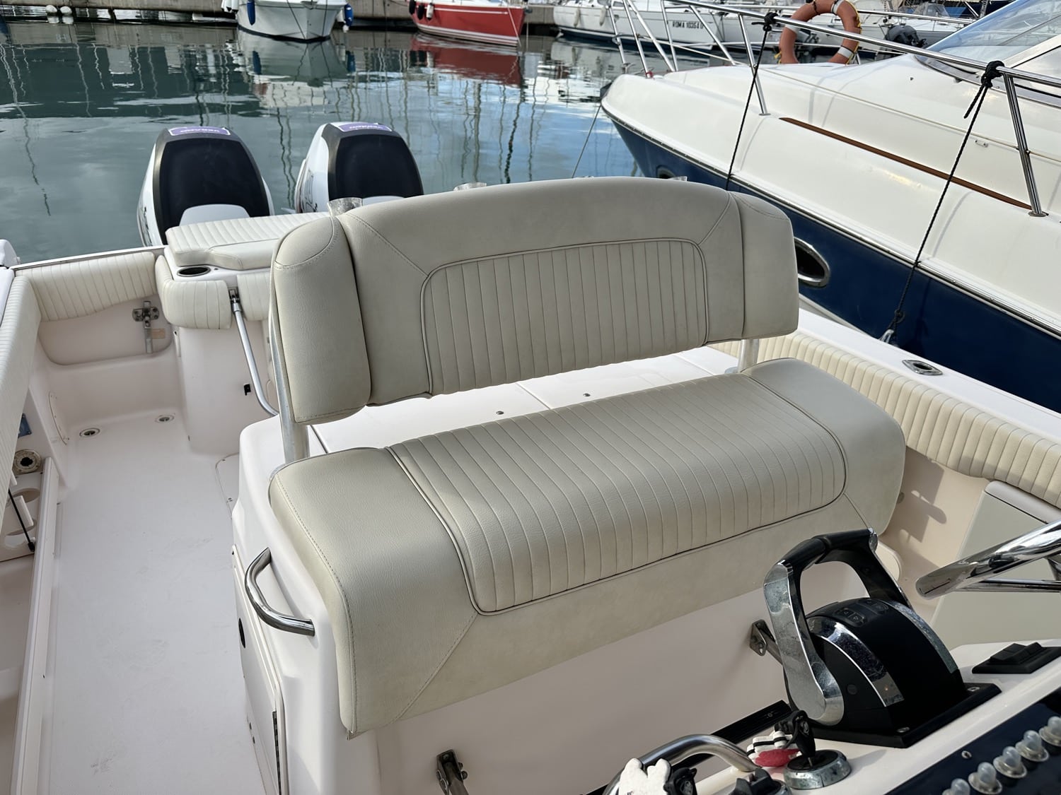 2005 Grady-White, weiß, Import Auf Lager in der EU — Foto 13 z 20