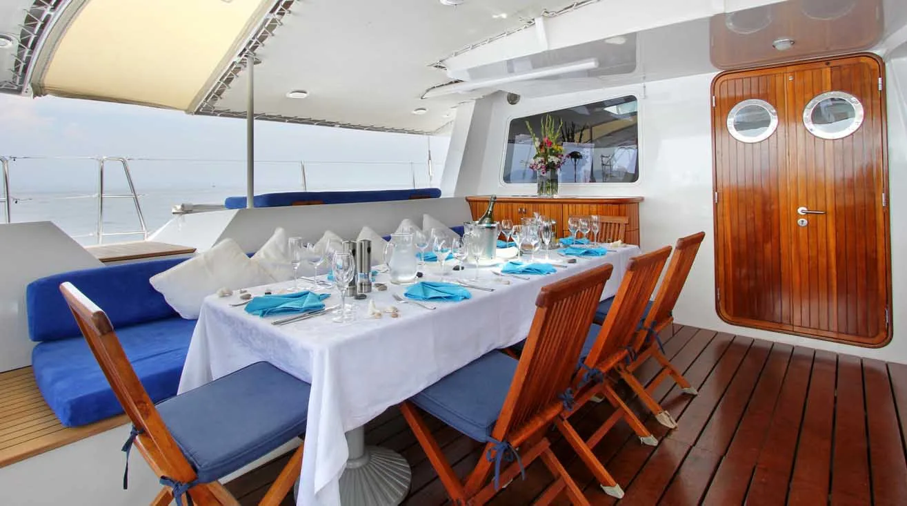 Two Masted Catamaran Schooner, Import Auf Lager in der EU — Foto 6 z 11