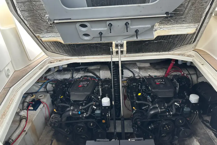 2008 Bayliner, Import Auf Lager in der EU — Foto 4 z 8