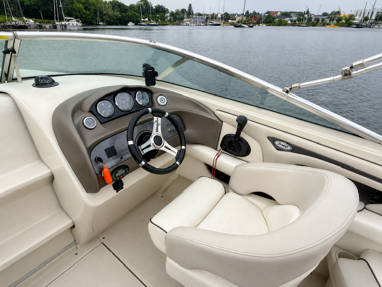 Sea Ray, Import Auf Lager in der EU — Foto 6 z 13