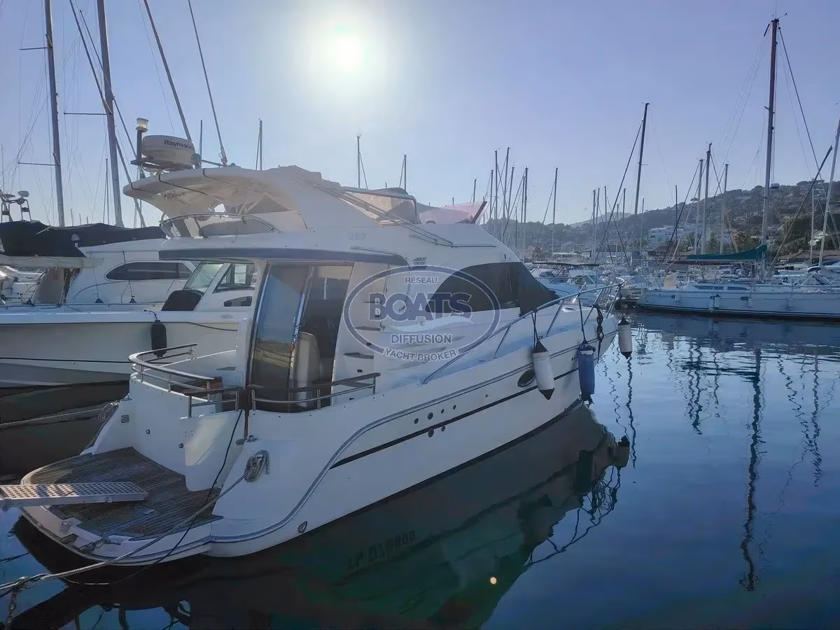 Galeon, Import Auf Lager in der EU — Foto 2 z 18