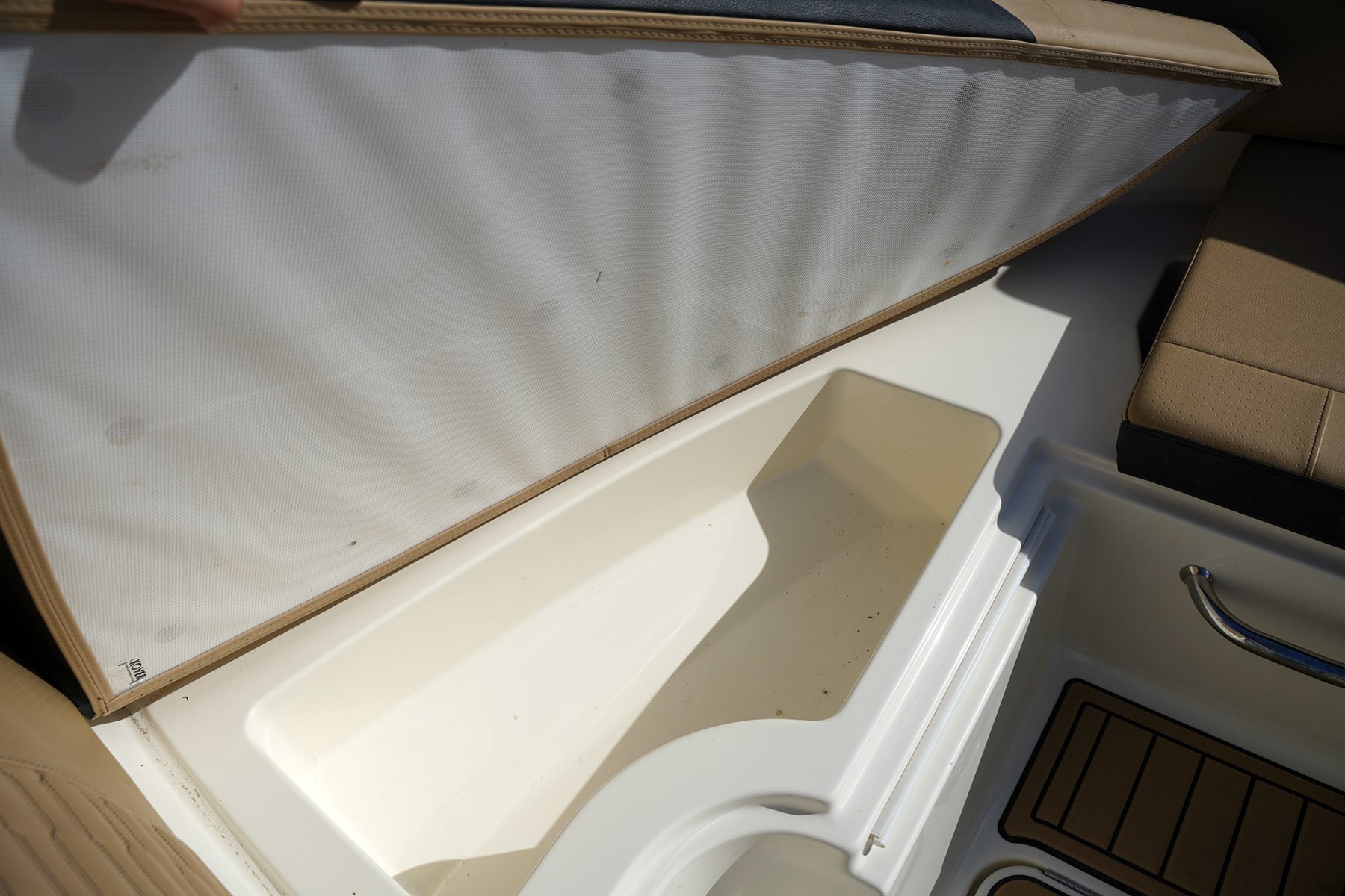 2021 Sea Ray, Import Auf Lager in der EU — Foto 14 z 20