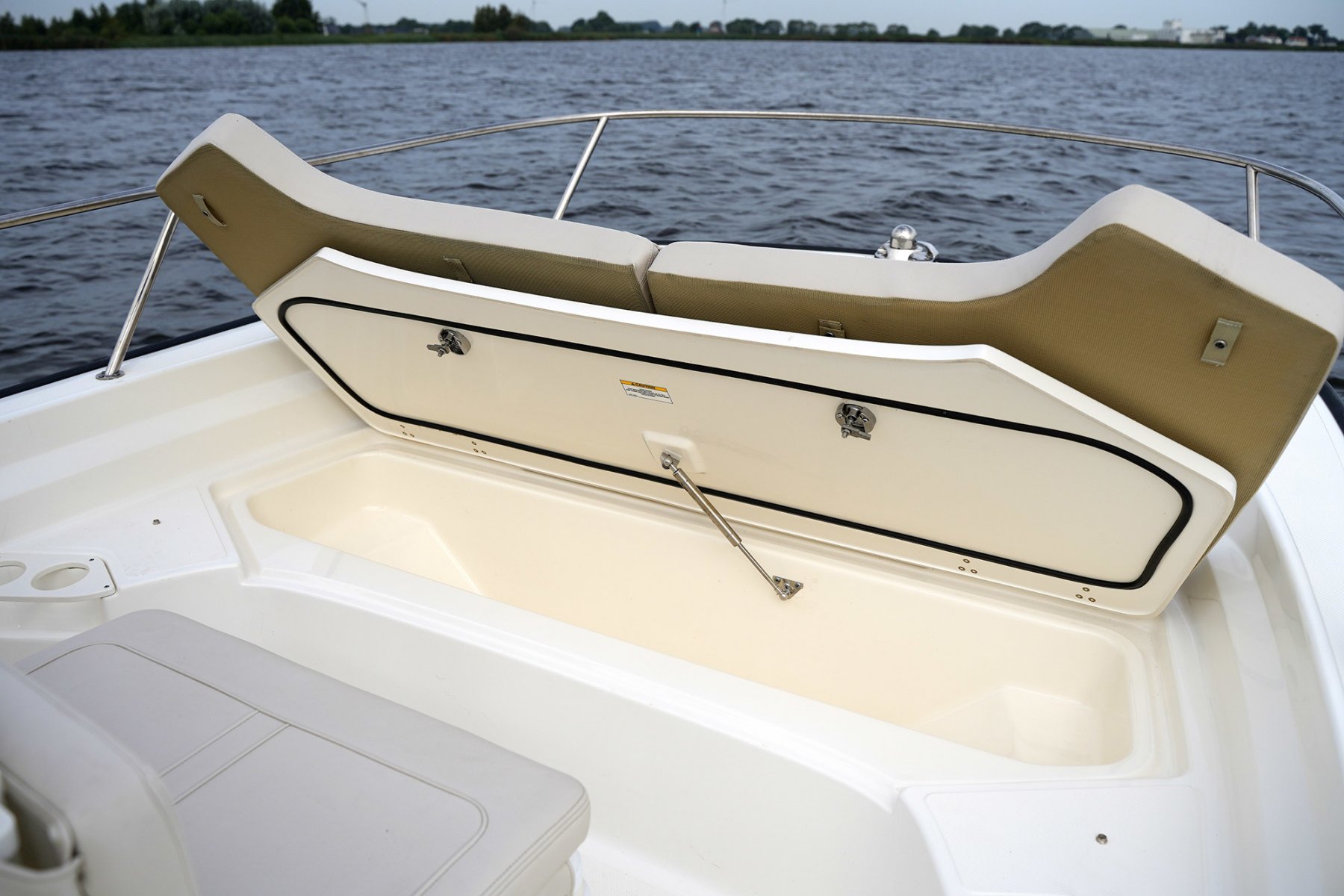2023 Boston Whaler, Import Auf Lager in der EU — Foto 13 z 20