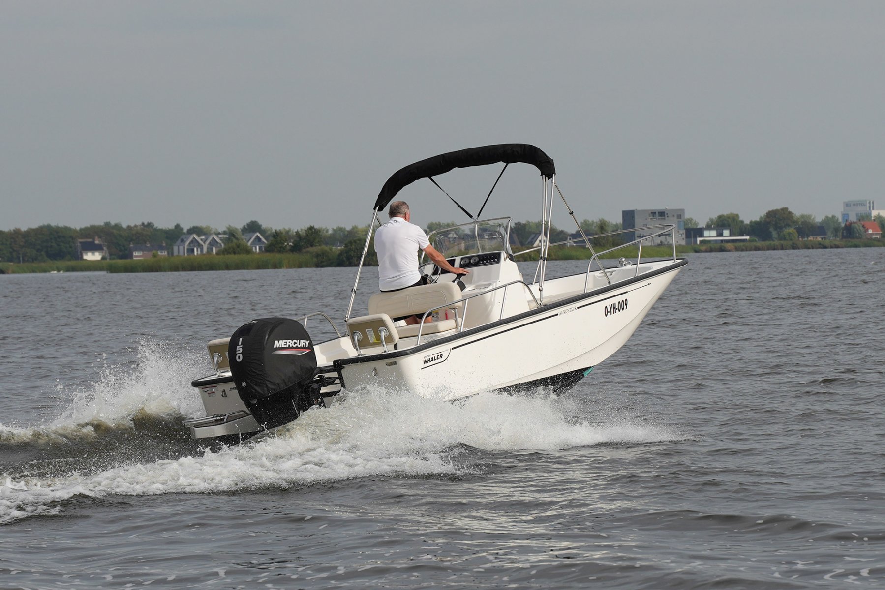 2023 Boston Whaler, Import Auf Lager in der EU — Foto 3 z 20