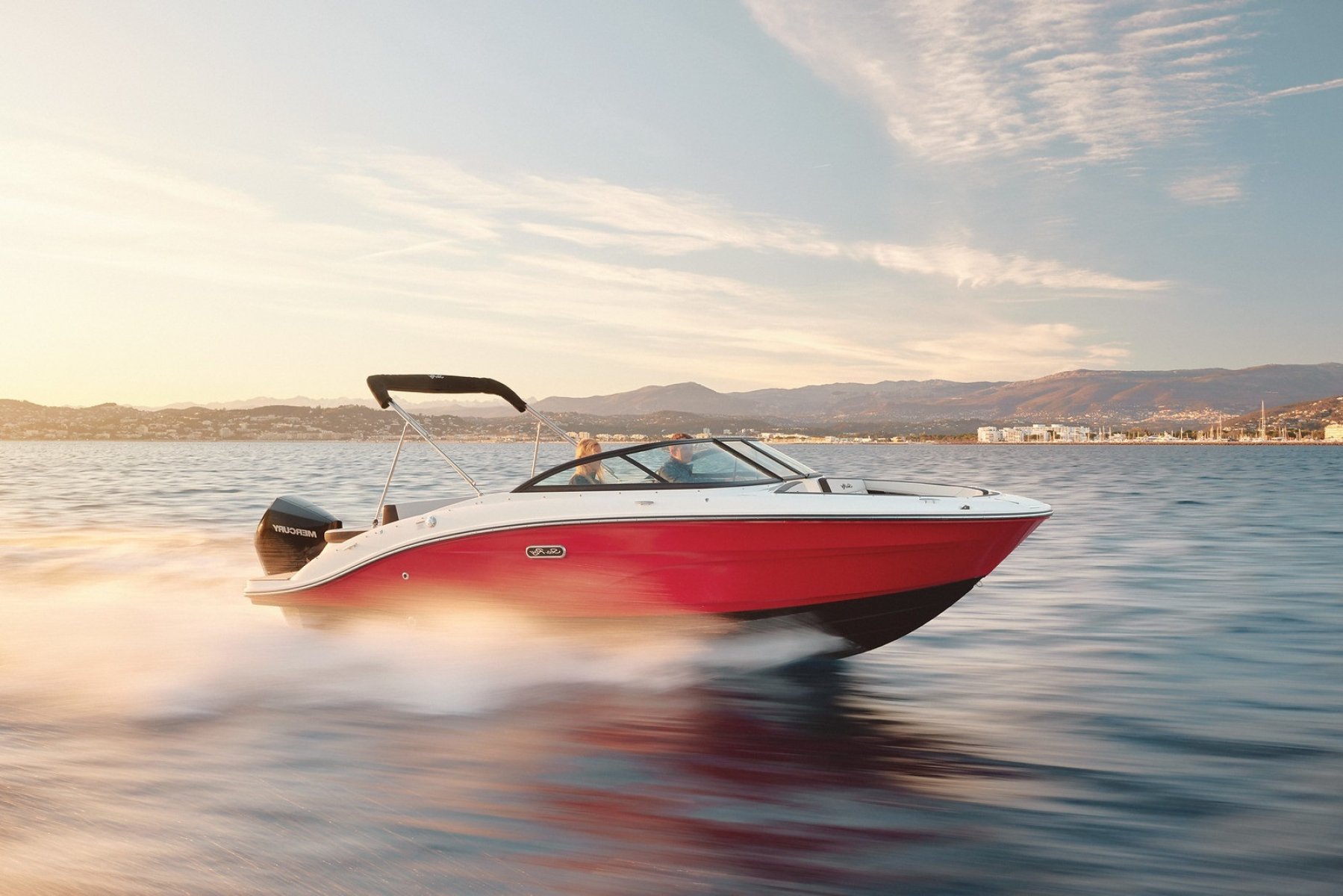 2026 Sea Ray, Import Auf Lager in der EU — Foto 1 | AMECAR 2026 Sea Ray, Import Auf Lager in der EU — Foto 1