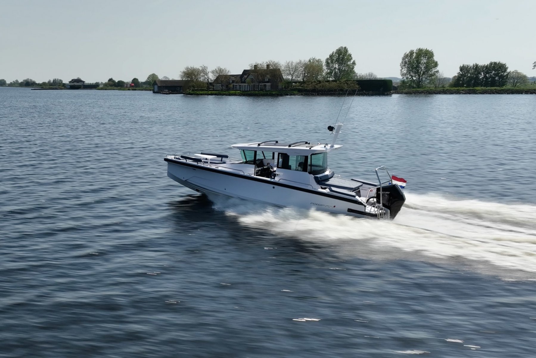 2024 Axopar, Import Auf Lager in der EU — Foto 8 z 20