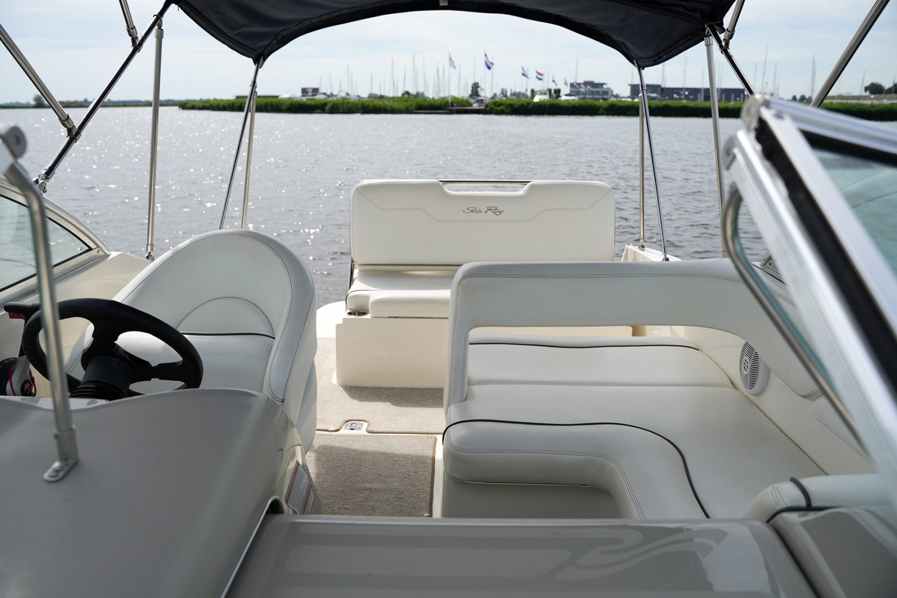 2008 Sea Ray, Import Auf Lager in der EU — Foto 13 z 20