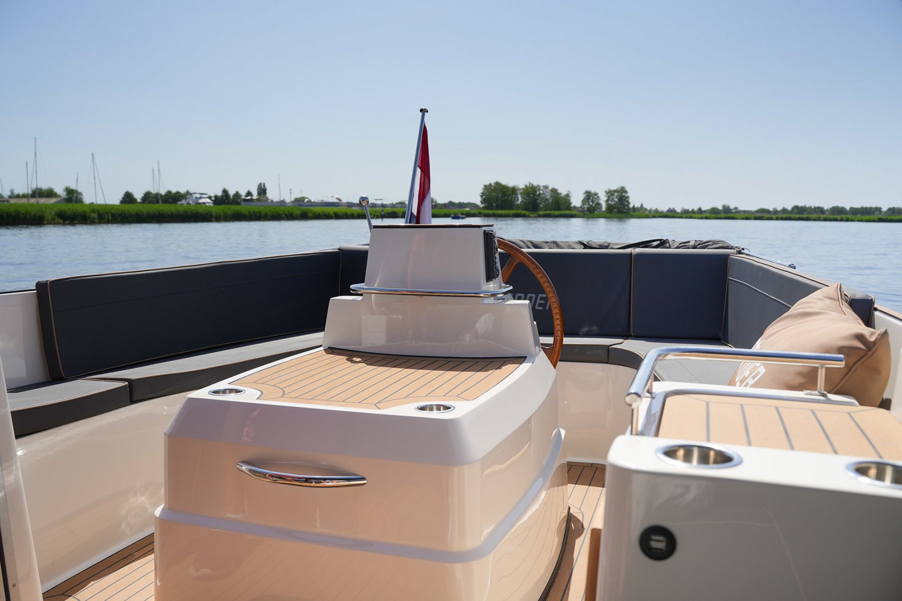 2021, Import Auf Lager in der EU — Foto 16 z 20