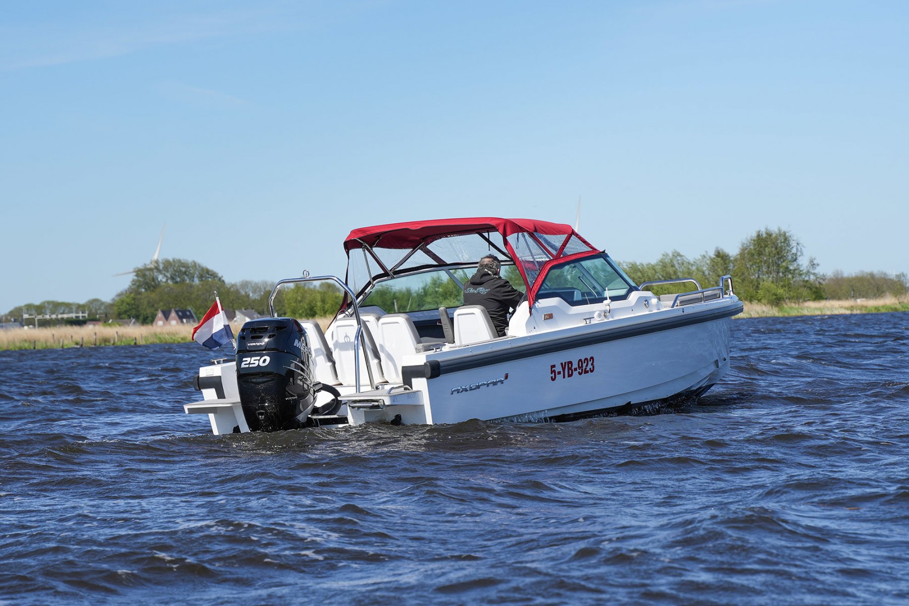2019 Axopar, Import Auf Lager in der EU — Foto 13 z 20