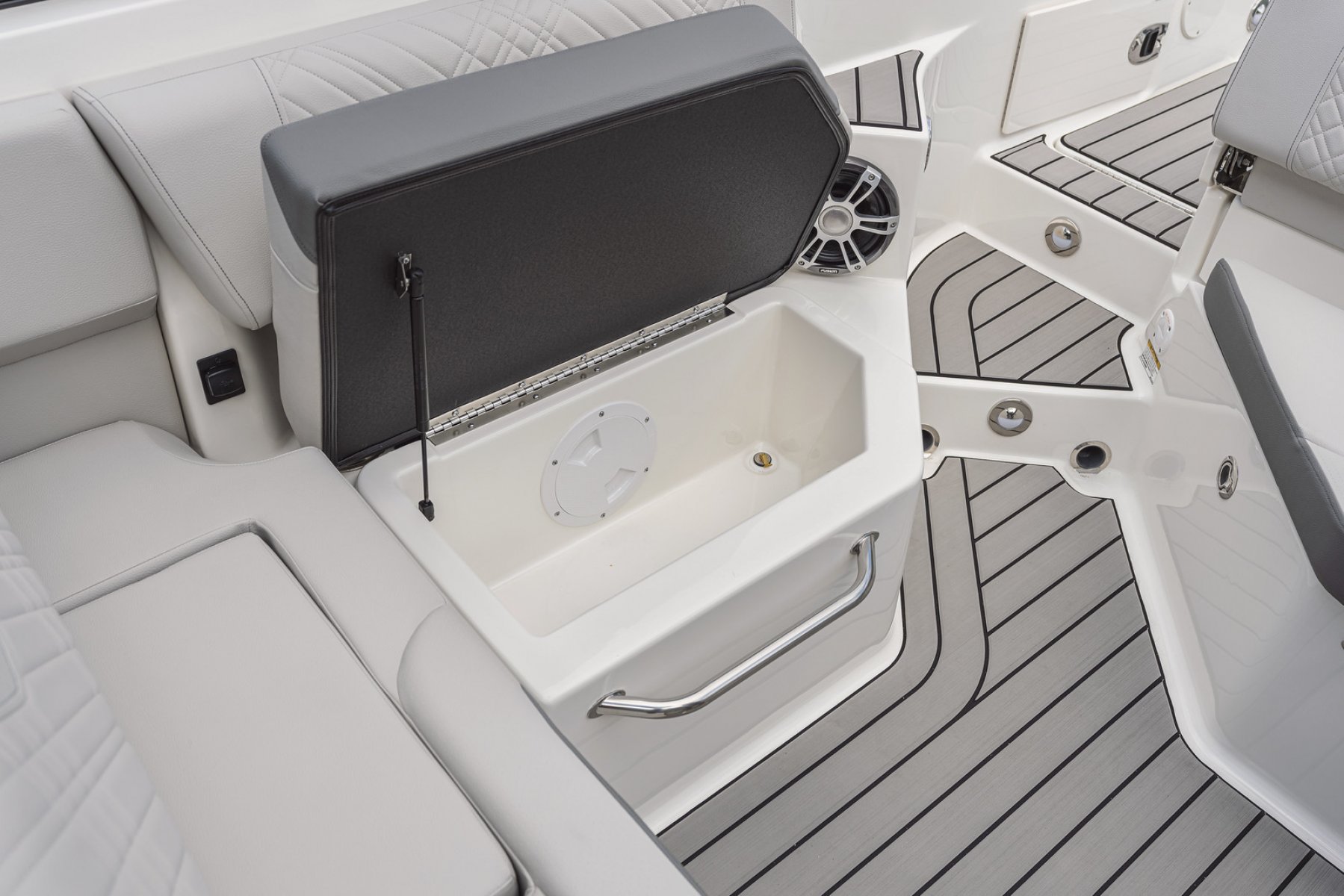 2026 Sea Ray, Import Auf Lager in der EU — Foto 14 z 20