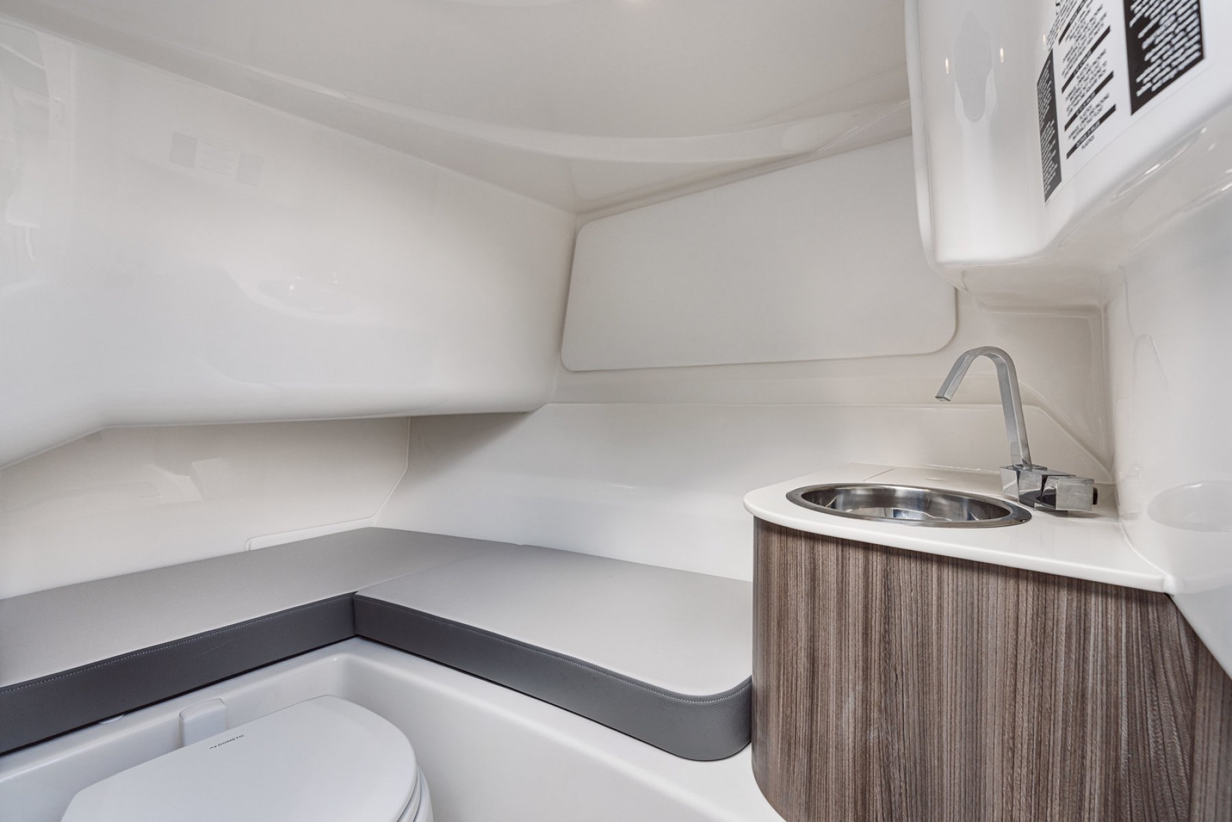 2026 Sea Ray, Import Auf Lager in der EU — Foto 15 z 20