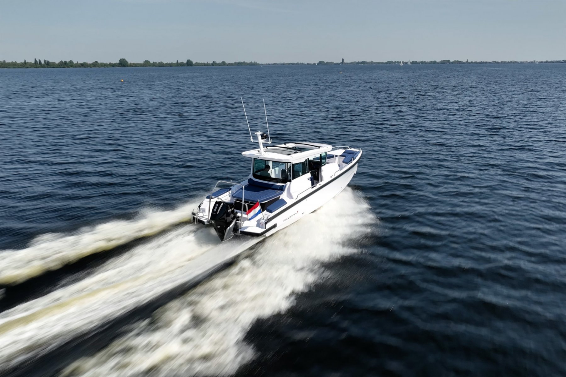 2024 Axopar, Import Auf Lager in der EU — Foto 7 z 20