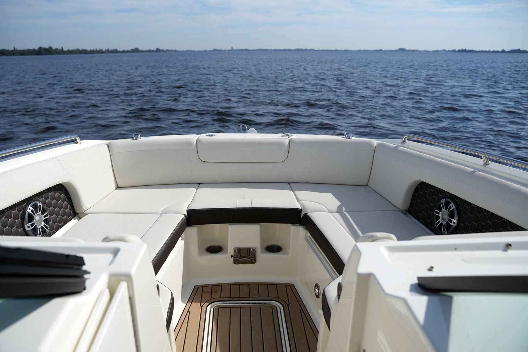 2024 Sea Ray, Import Auf Lager in der EU — Foto 9 z 20