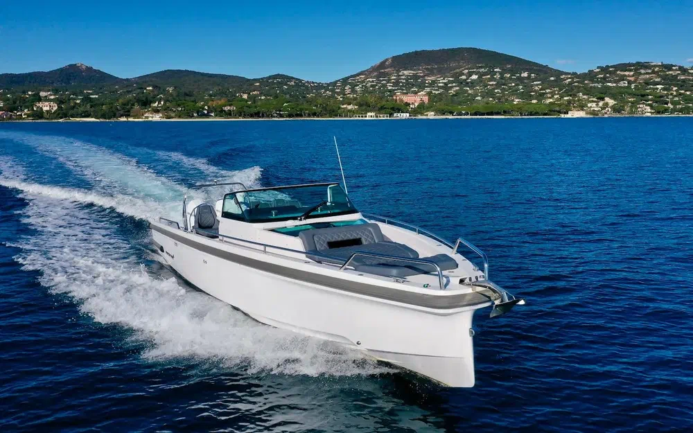 2020 Axopar, Import Auf Lager in der EU — Foto 1 | AMECAR 2020 Axopar, Import Auf Lager in der EU — Foto 1