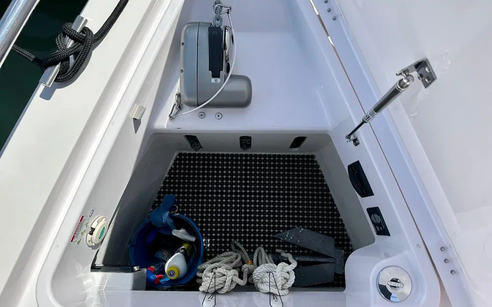 2020 Axopar, Import Auf Lager in der EU — Foto 11 z 20