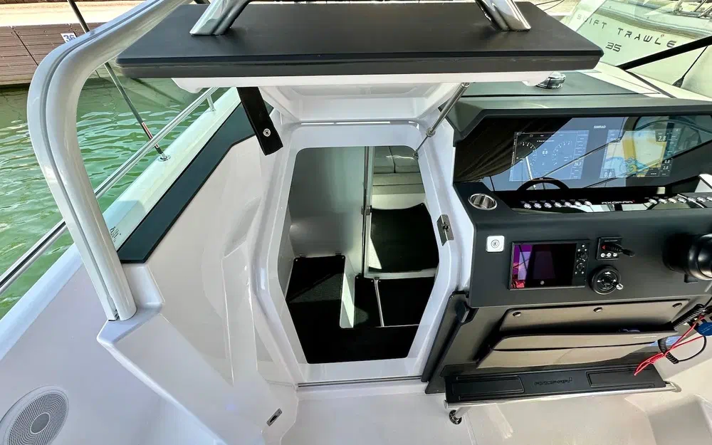 2020 Axopar, Import Auf Lager in der EU — Foto 8 z 20