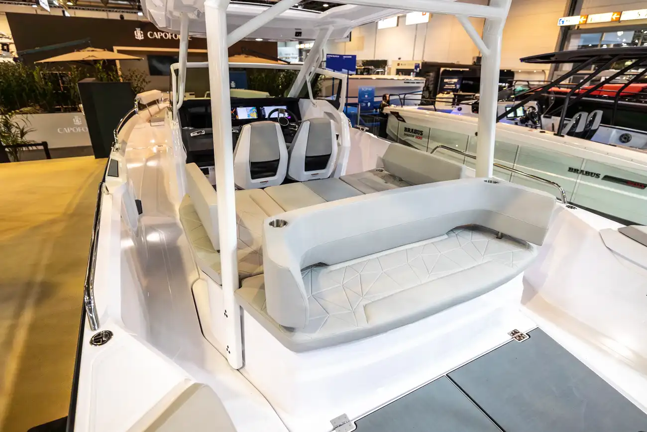 2026 Axopar, Import Auf Lager in der EU — Foto 7 z 14