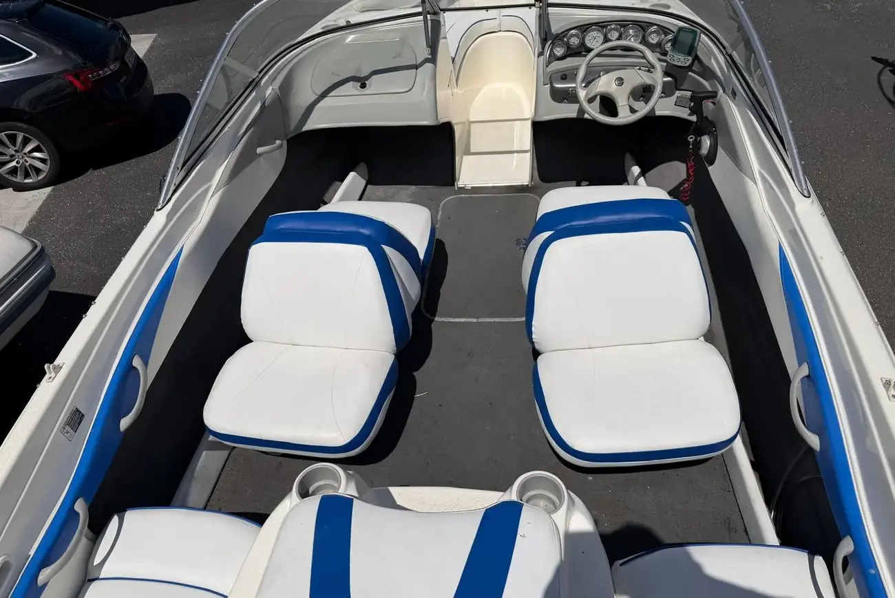 2006 Bayliner, Import Auf Lager in der EU — Foto 2 z 5