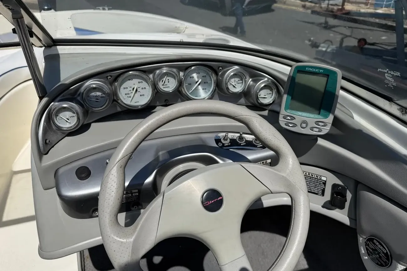 2006 Bayliner, Import Auf Lager in der EU — Foto 3 z 5
