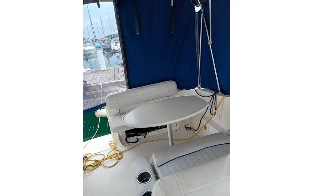 2004 Bayliner, Import Auf Lager in der EU — Foto 11 z 20