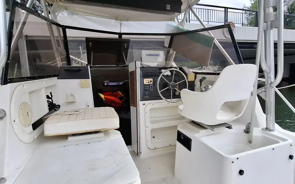 1991 Bayliner, Import Auf Lager in der EU — Foto 9 z 20
