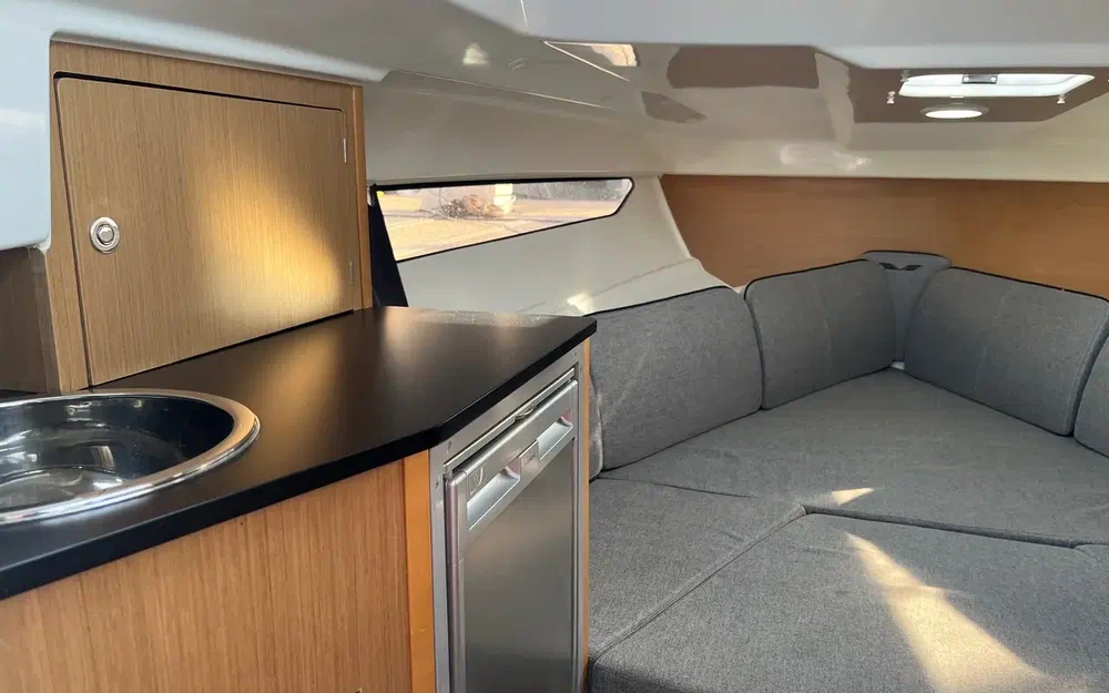2020 Bénéteau, Import Auf Lager in der EU — Foto 16 z 18
