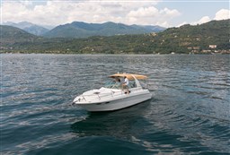 2000 Sea Ray, Import Auf Lager in der EU — Foto 8 z 20