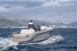 2016 Regal 26 Express, Import Auf Lager in der EU — Foto 12 z 20