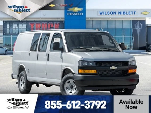 2025 Chevrolet Express, silber, 10 km, Import Kanada — Foto 1
