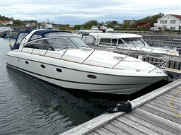2007 Princess V42, Import Auf Lager in der EU — Foto 2 z 20