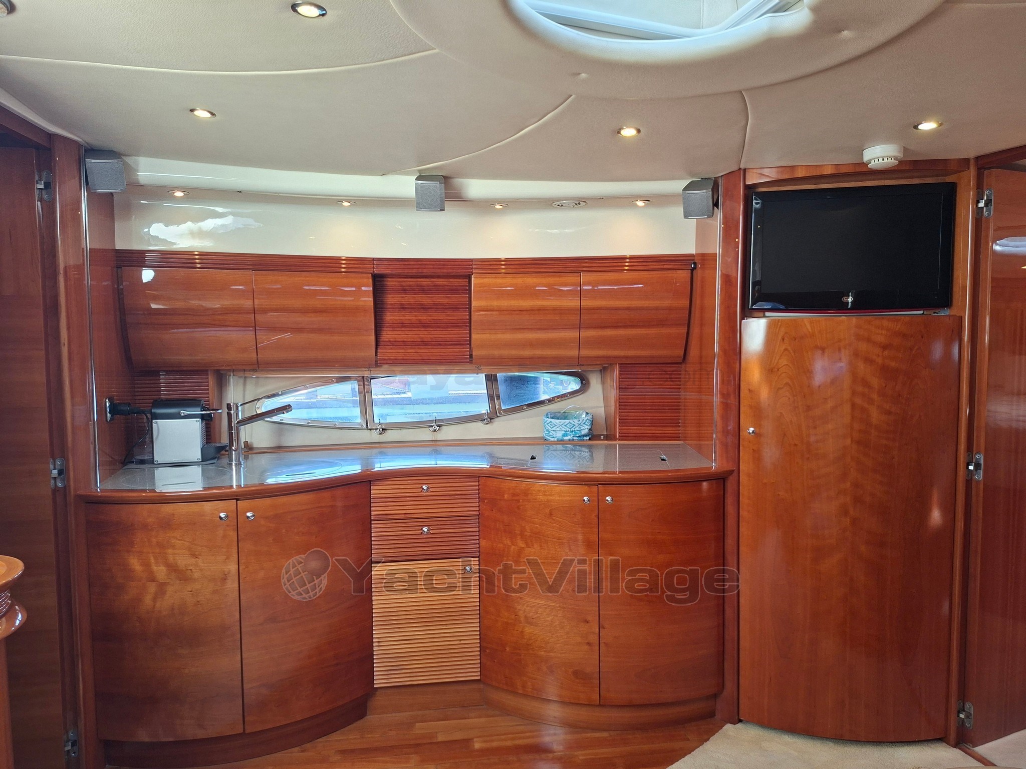 2004 Atlantis 47 Open, Import Auf Lager in der EU — Foto 14 z 20