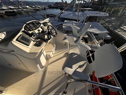 Riviera Marine 40 Fly (2001) In vendita, Import Auf Lager in der EU — Foto 10 z 20