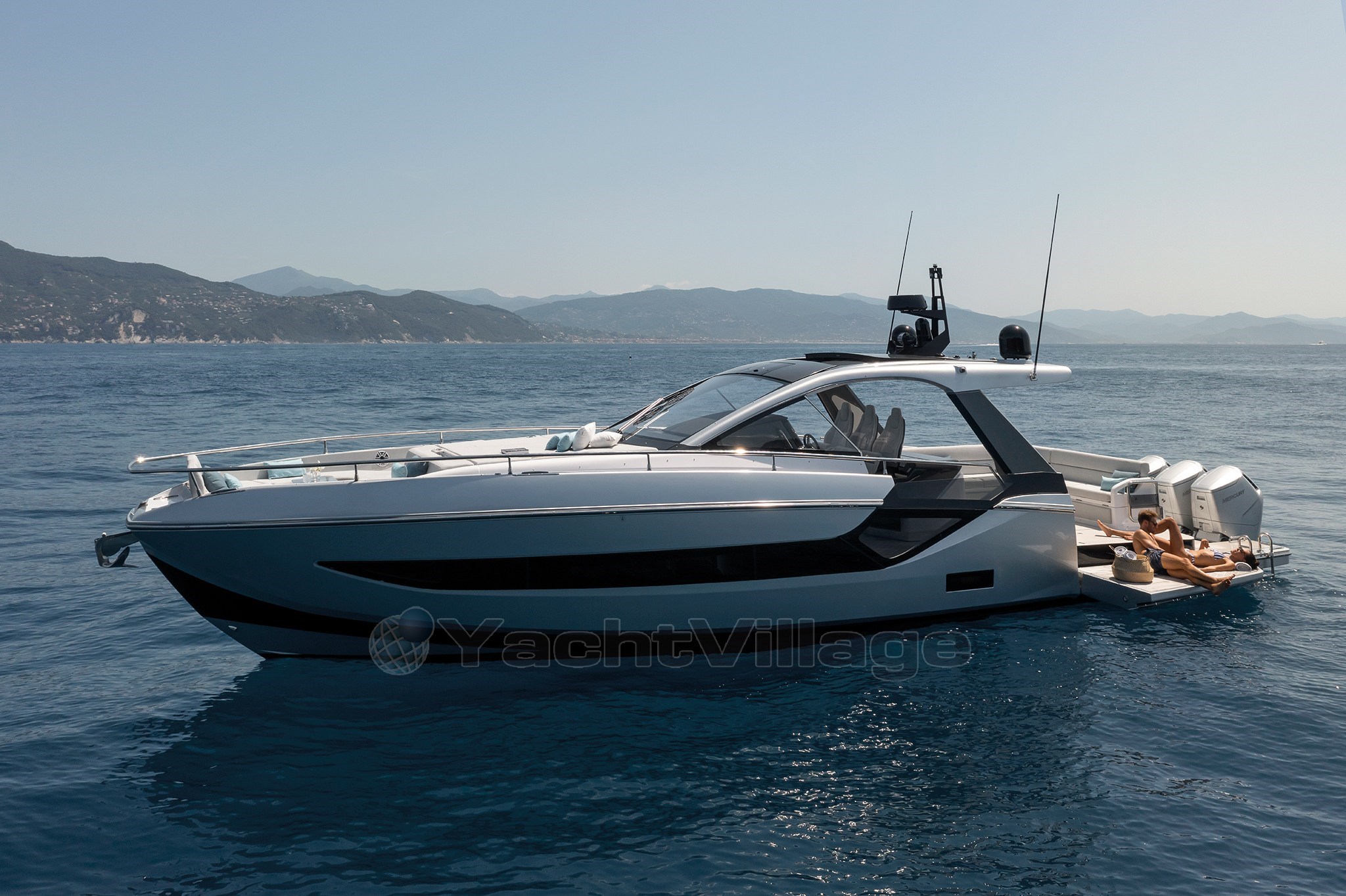 2025 Azimut, Import Auf Lager in der EU — Foto 1 | AMECAR 2025 Azimut, Import Auf Lager in der EU — Foto 1