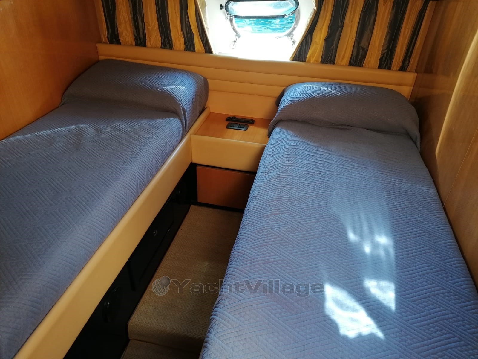 2004, Import Auf Lager in der EU — Foto 15 z 20