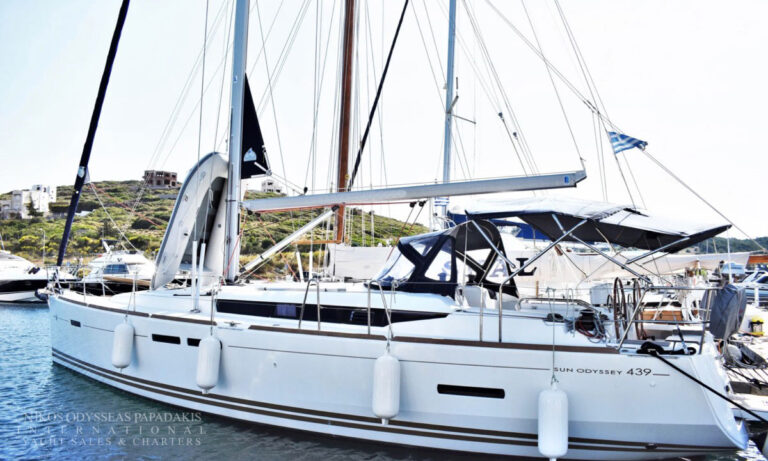 2013 Jeanneau Sun Odyssey 439, Import Auf Lager in der EU — Foto 1 | AMECAR 2013 Jeanneau Sun Odyssey 439, Import Auf Lager in der EU — Foto 1