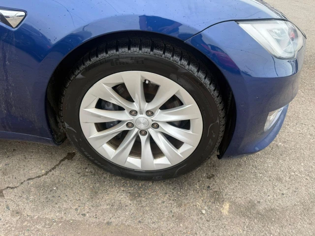2020 Tesla Model S LONG RANGE, blau, 156.302 km, Import Kanada — Foto 12 z 13
